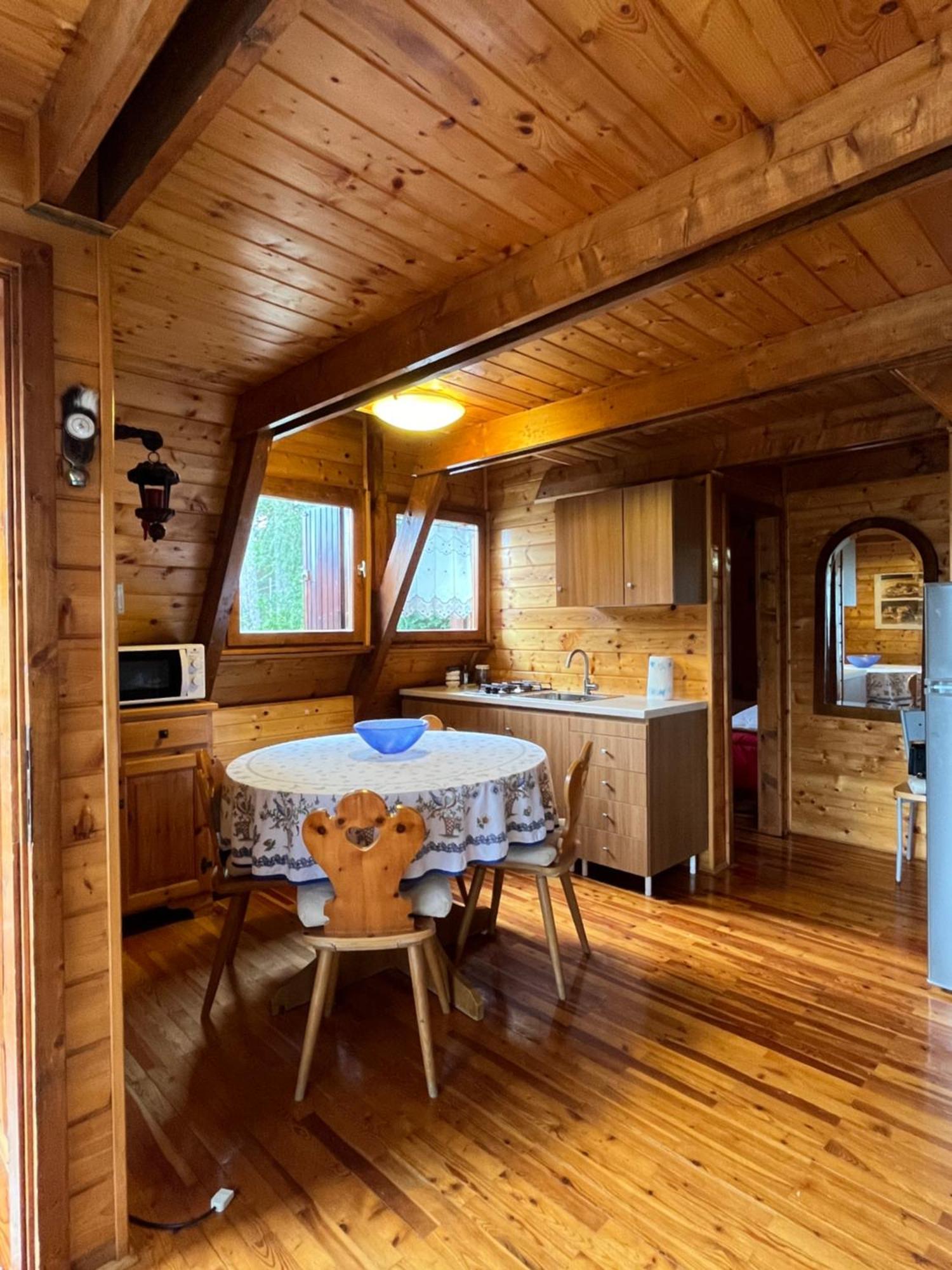 Cavaliere  Chalet Natura La Taverna Dei 3 Porcellini מראה חיצוני תמונה