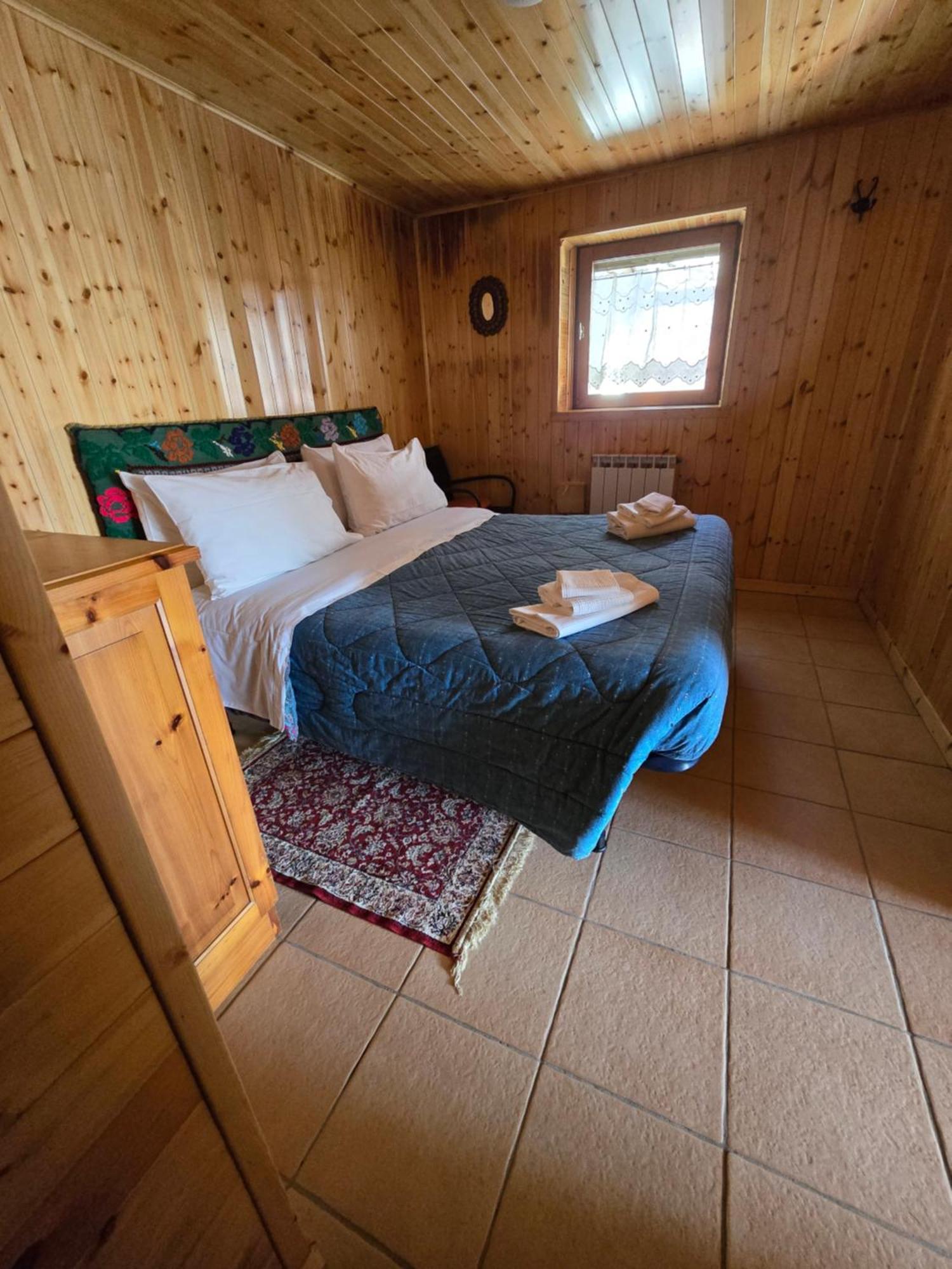 Cavaliere  Chalet Natura La Taverna Dei 3 Porcellini מראה חיצוני תמונה